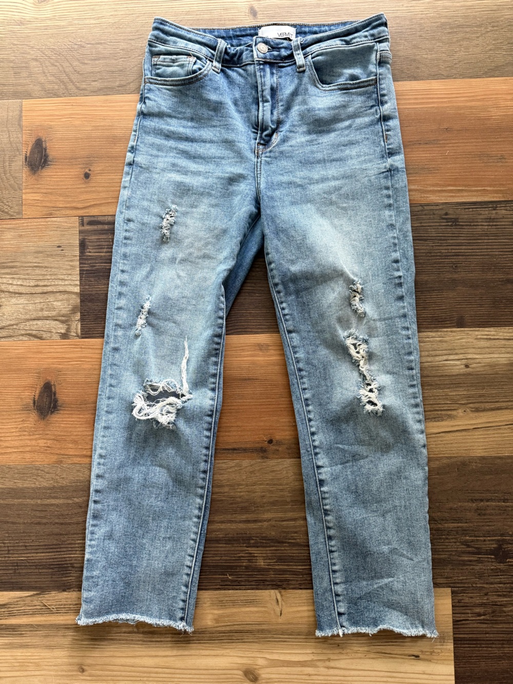 Vervet Women’s 28 Light Blue Distressed Jeans Raw Hem Classic Casual Straight